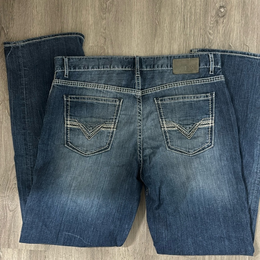 Mens BKE jeans.  Good condition lightly worn on the bottom cuff.Worn by 6’4”